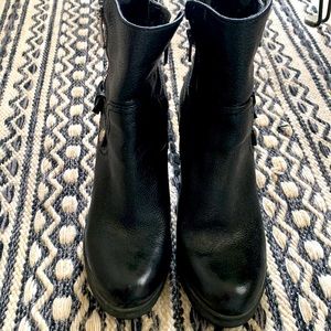 Giess Buckle Booties